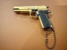 Toy 1:5 all Metal Pistol Mini Gun Key Chain Gold Figet Colt 1911 high quality A+
